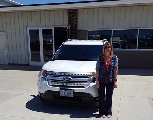  Cedar Rapids Ford Explorer Dealership